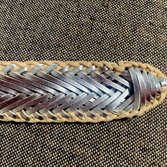 New York & Co. silver and tan braided belt, size M/L, NWT. - Picture 5 of 12
